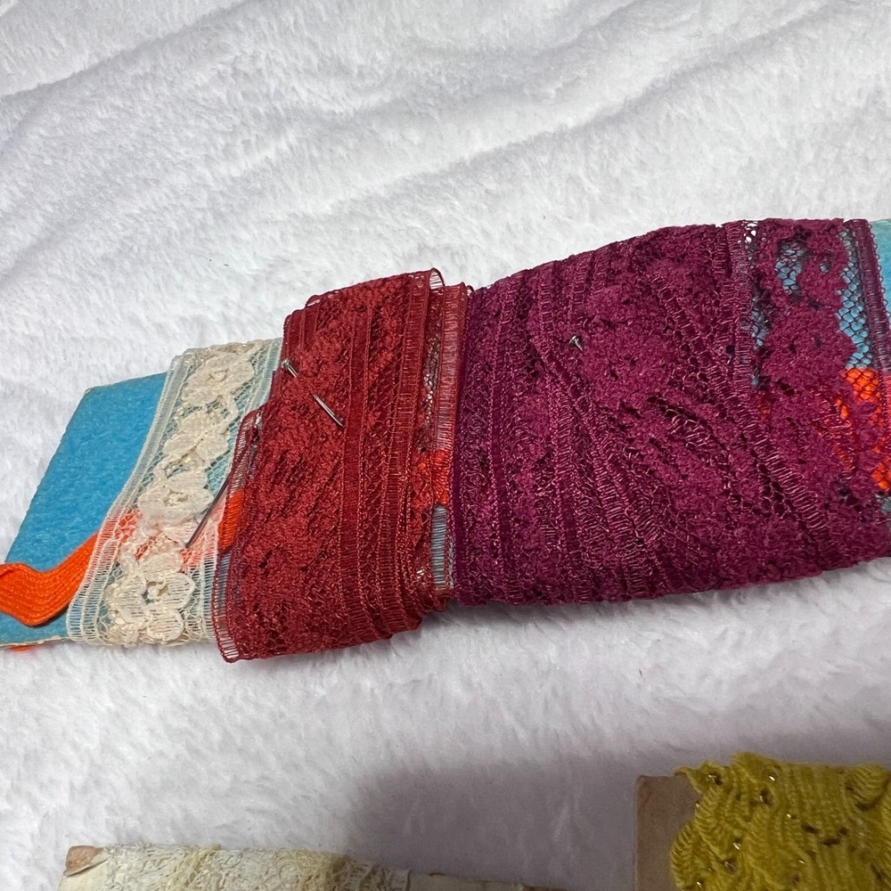 Bulk Lot of Vintage Lace Edging Ribbons Grannycore Sewing Crafting Lace Trim - Picture 13 of 16